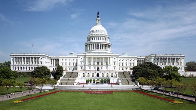 États-Unis: La chambre des représentants vote une enveloppe de 61 milliards de dollars en aide à l'Ukraine