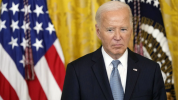 Joe Biden en déclin politique (et physique) à un mois de quitter la Maison Blanche pour laisser la place à Trump