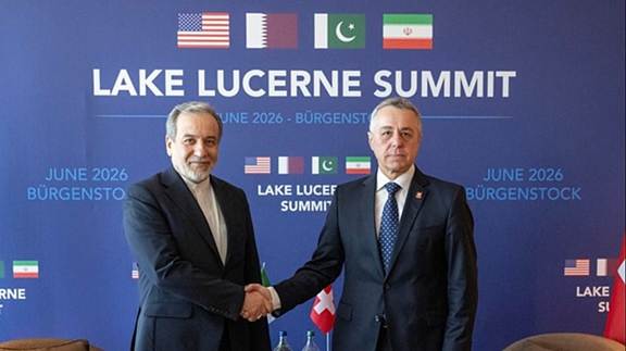 Diplomatie : Téhéran refuse toute ingérence américaine sur ses 12 milliards de dollars débloqués Diplomatie : Téhéran refuse toute ingérence américaine sur ses 12 milliards de dollars débloqués