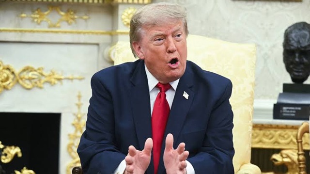 Tensions au Moyen-Orient : Donald Trump promet une « raclée » à l’Iran après des attaques contre des bases américaines Tensions au Moyen-Orient : Donald Trump promet une « raclée » à l’Iran après des attaques contre des bases américaines