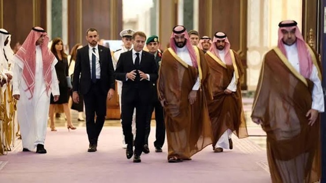 Attaques des Houthis : Emmanuel Macron en visite surprise à Riyad pour réaffirmer le soutien de la France Attaques des Houthis : Emmanuel Macron en visite surprise à Riyad pour réaffirmer le soutien de la France