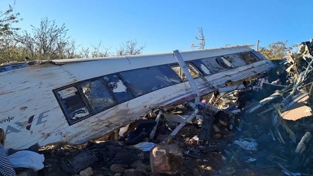 Catastrophe ferroviaire en Espagne : au moins 46 morts dans une collision de trains à grande vitesse à Urda Catastrophe ferroviaire en Espagne : au moins 46 morts dans une collision de trains à grande vitesse à Urda